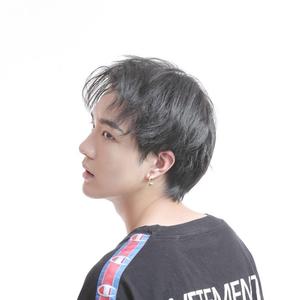 制服丝袜美女操逼
